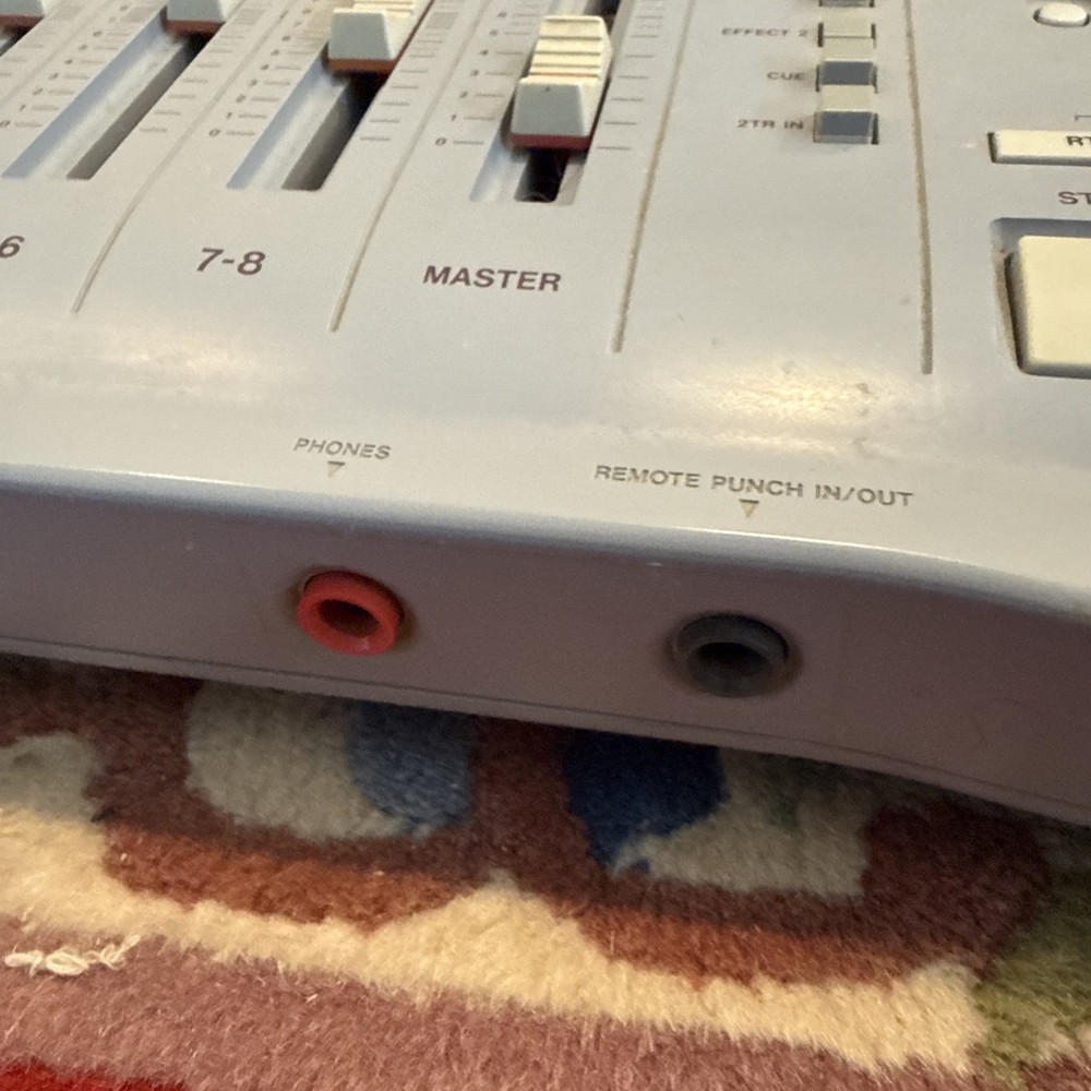 Tascam Digital PortaStudio 564 - Powers On / Untested