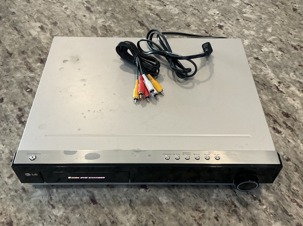 LG LH-E9674 Receiver 5 Disc DVD Silver Home Theater System