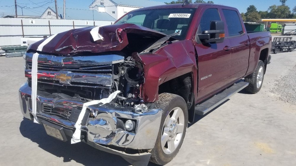 16 CHEVY SILVERADO 2500 HIGH MOUNTED STOP LIGHT