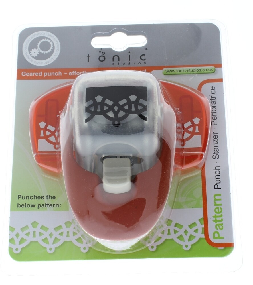 Tonic Studios Simplicity Pattern Paper Punch Gothic Border