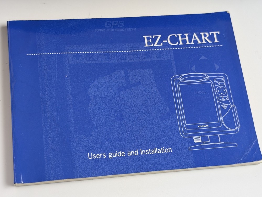Si-Tex EZ-Chart GPS Chartplotter – Powers On – w/ Case, Manual & Accessories