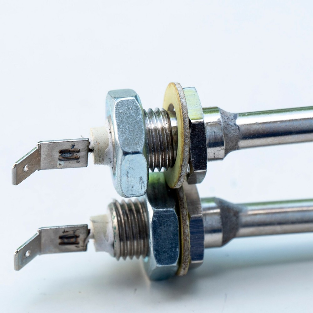 WATER TANK HEATING ELEMENT 3kW 230v Copper nickel coated