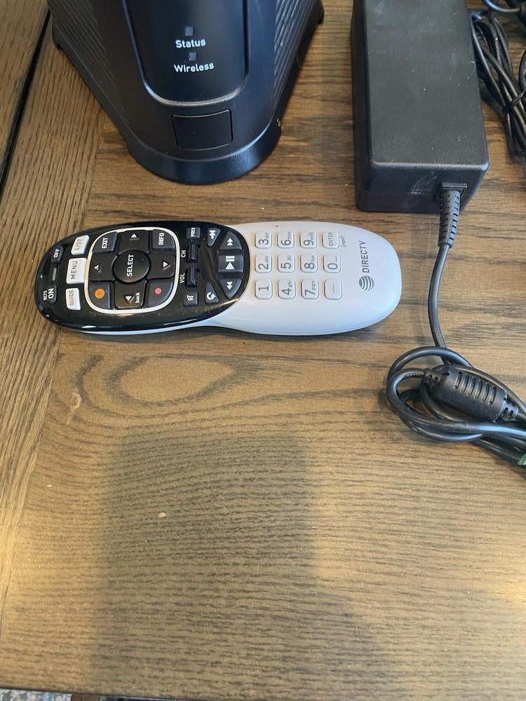 directv receiver lot Hs17-500 Wireless Mini Genie