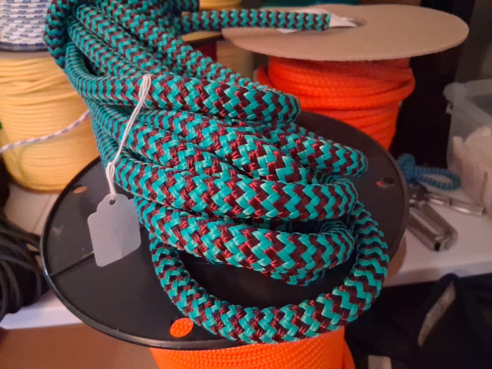 9/16 x 32 ft. Double Braid-Yacht Braid Polyester Rope. Turquoise/Burgundy