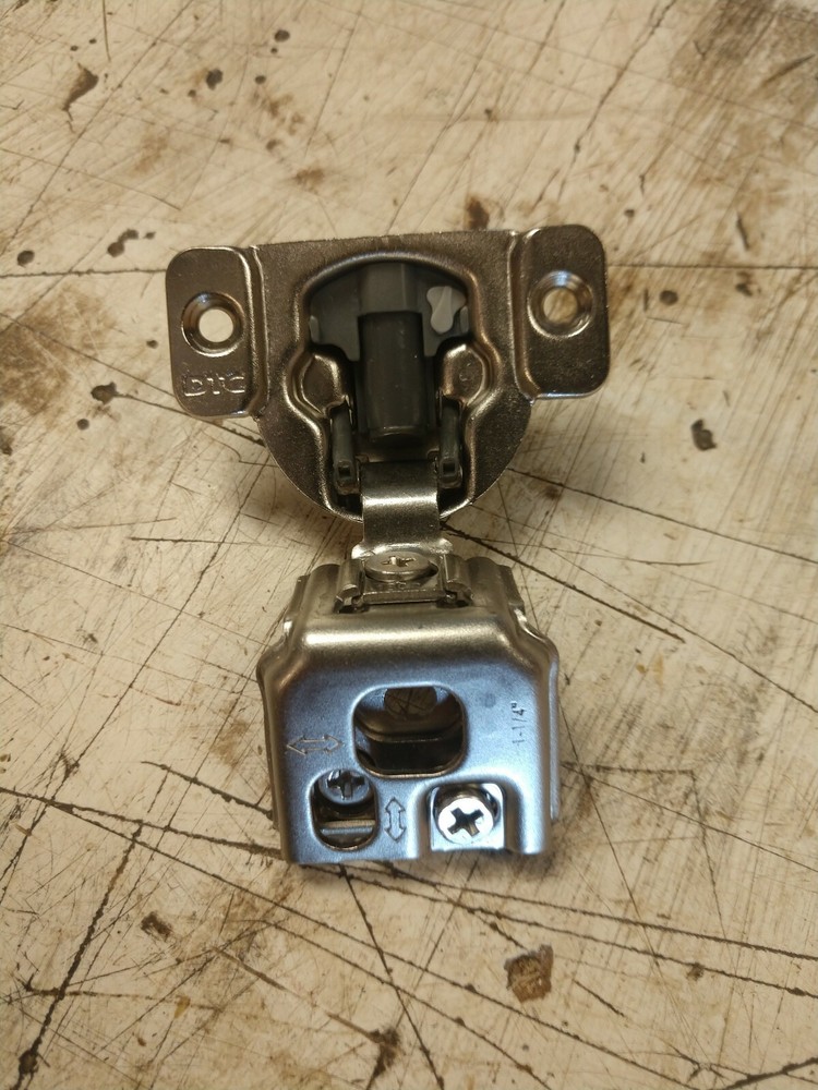 DTC 1-1/4" Overlay soft close CABINET HINGE 105 deg open 6 way adj