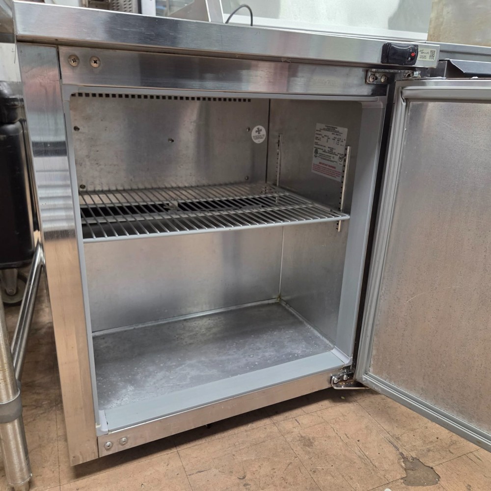 Continental SW27 27" Undercounter Refrigerator