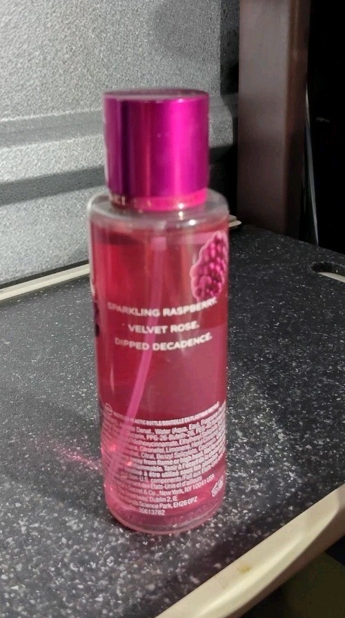 Victoria's Secret Ruby Rose Mist 8.4 Oz .*