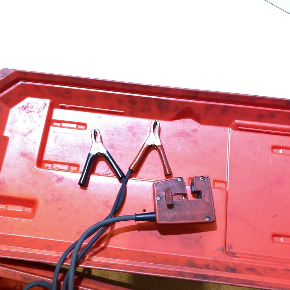 Snap On Computerized Tach/Advance Timing Light Model MT2261 with Case