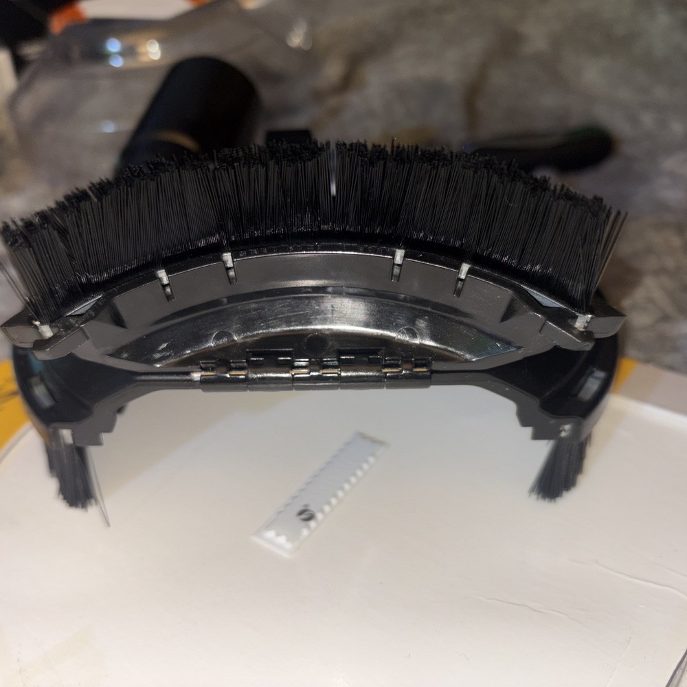 Dustless Technologies Universal 4-6" Grinder Dust Shroud Pro.