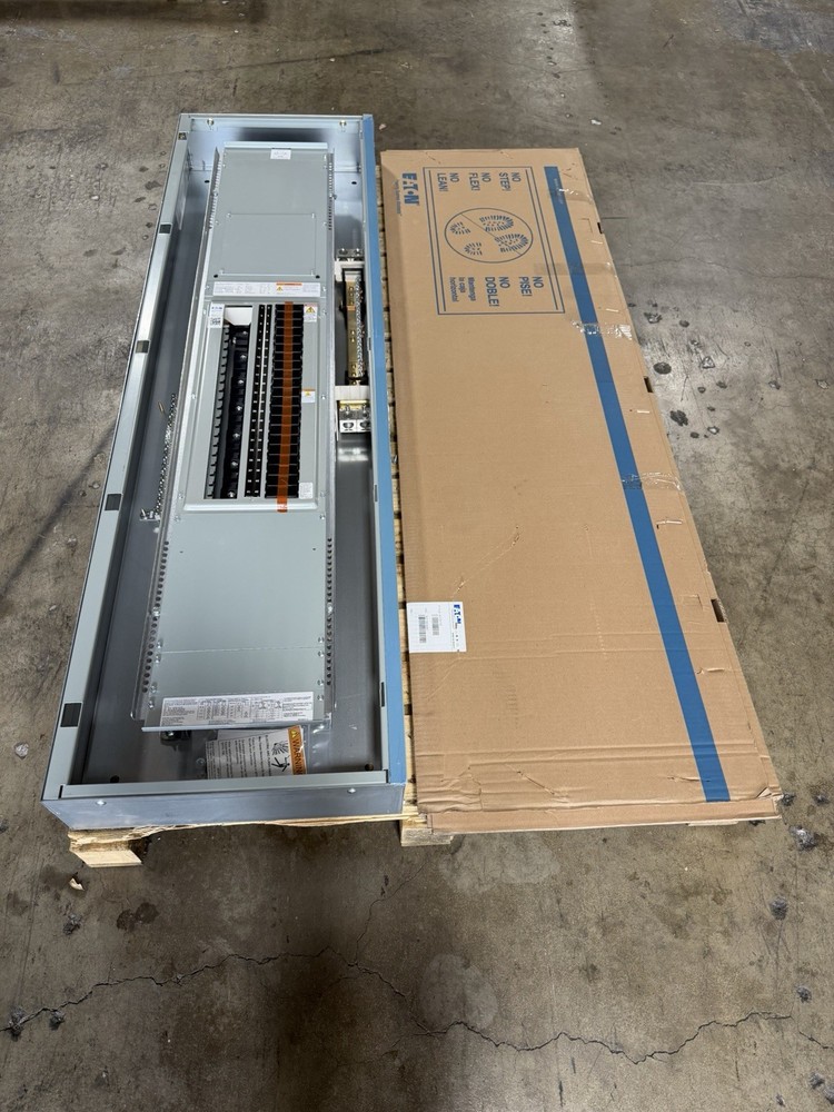 1-400 AMP 480V MAIN LUG PANELBOARD 42 SPACE 3PHASE 4WIRE COMPLETE PANEL