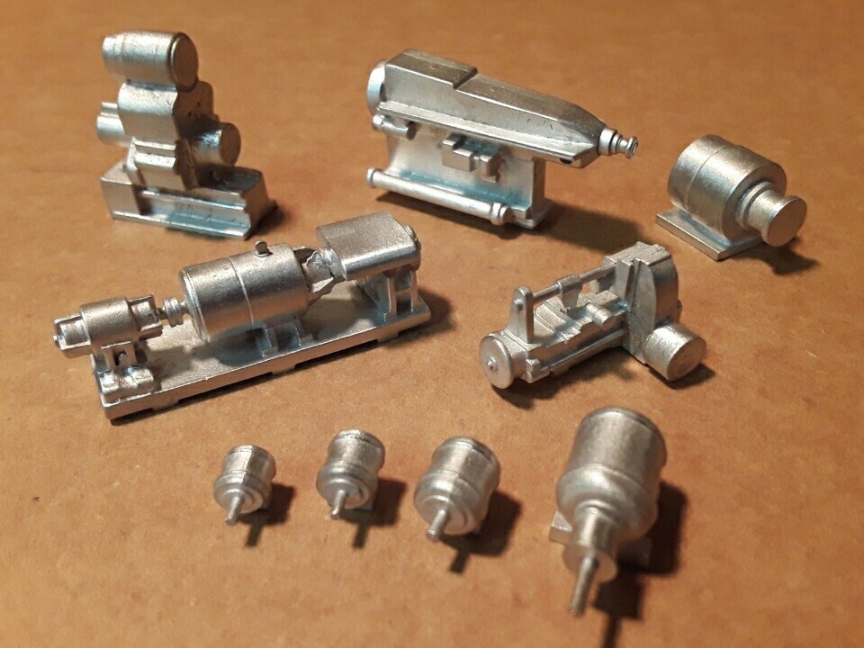 O Scale engines, electric motors, generators