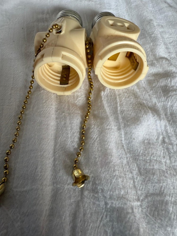 Satco Medium Base Ivory Pull Chain Current Tap 90/2451