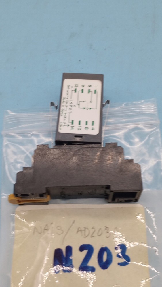 NAIS AD2032 CDF Time Delay Relay (TIME 3 SEC, INPUT 24 V DC 2A ,250V+ SOCKET