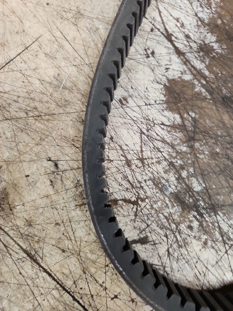 Dayco 140-5157 belt used