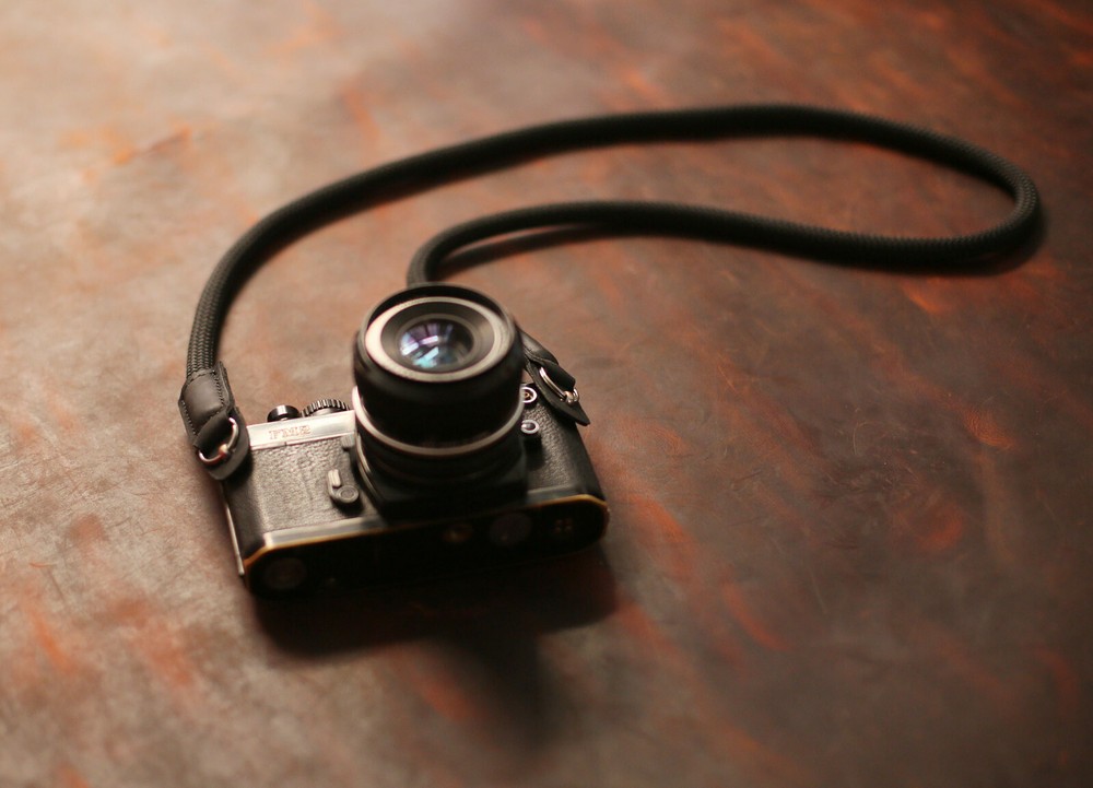 Windmup black leather black Climbing rope 10mm handmade Camera strap