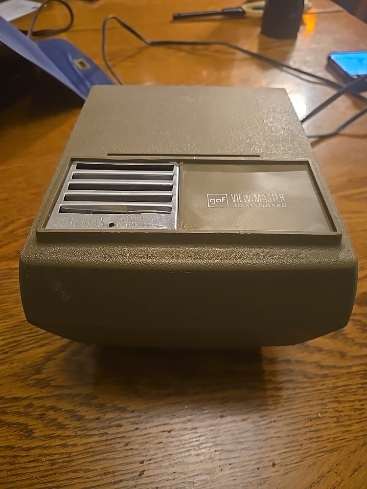 Vintage View Master Projector 120V with case