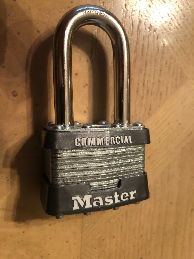 1- MASTER LOCK 1LF KEYED DIFFERENT COMMERCIAL GRADE NIB