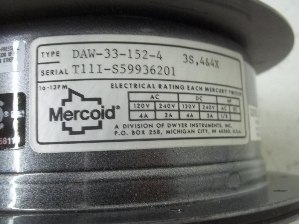 MERCOID CONTROL DAW-33-152-4 PRESSURE SWITCH NSNP