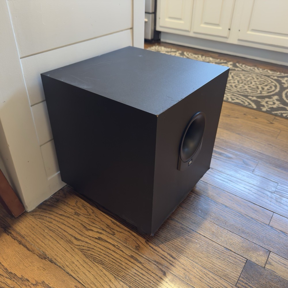JBL SUB136 Subwoofer - Tested