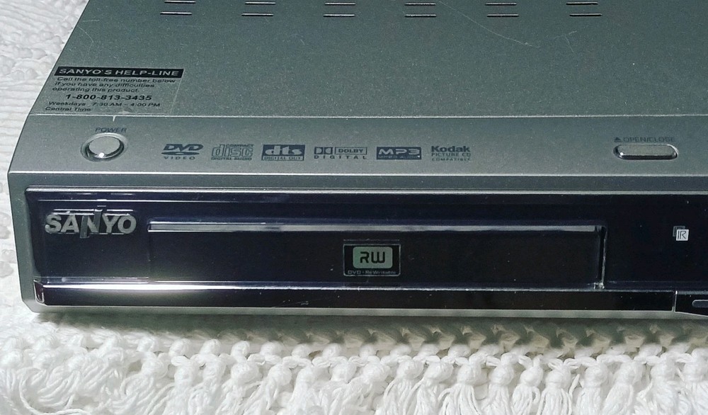 Sanyo DRW-500 DVD Recorder (No Remote)