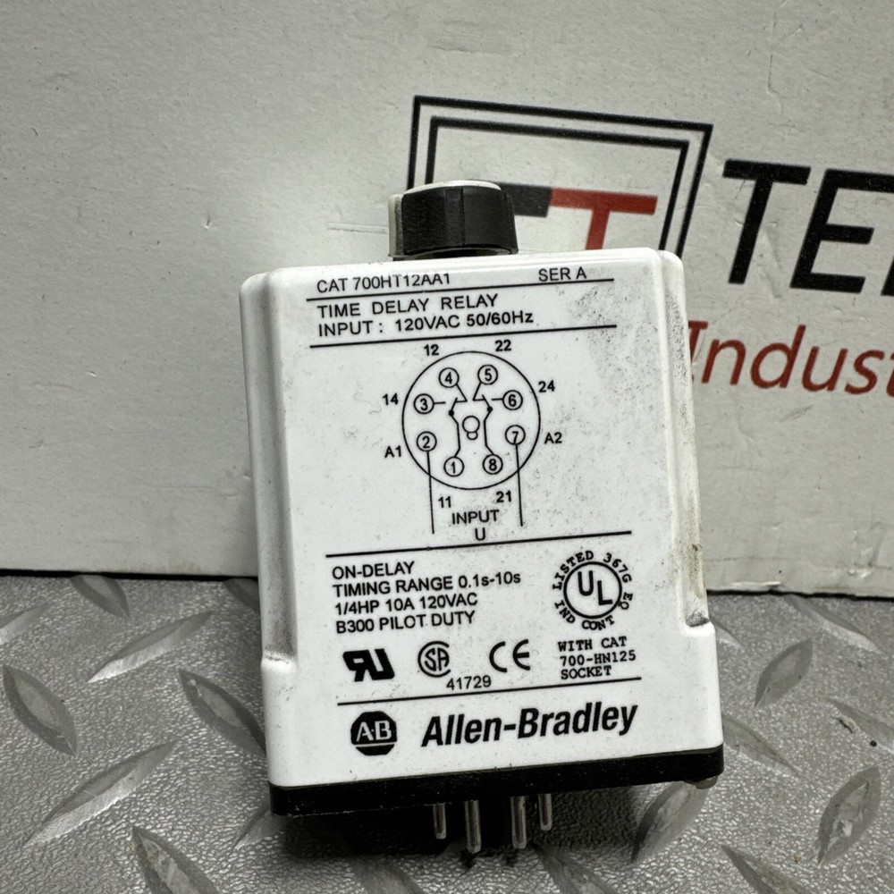 Allen Bradley On-Delay Timer Cat. 700HT12AA1 SerA     A-42