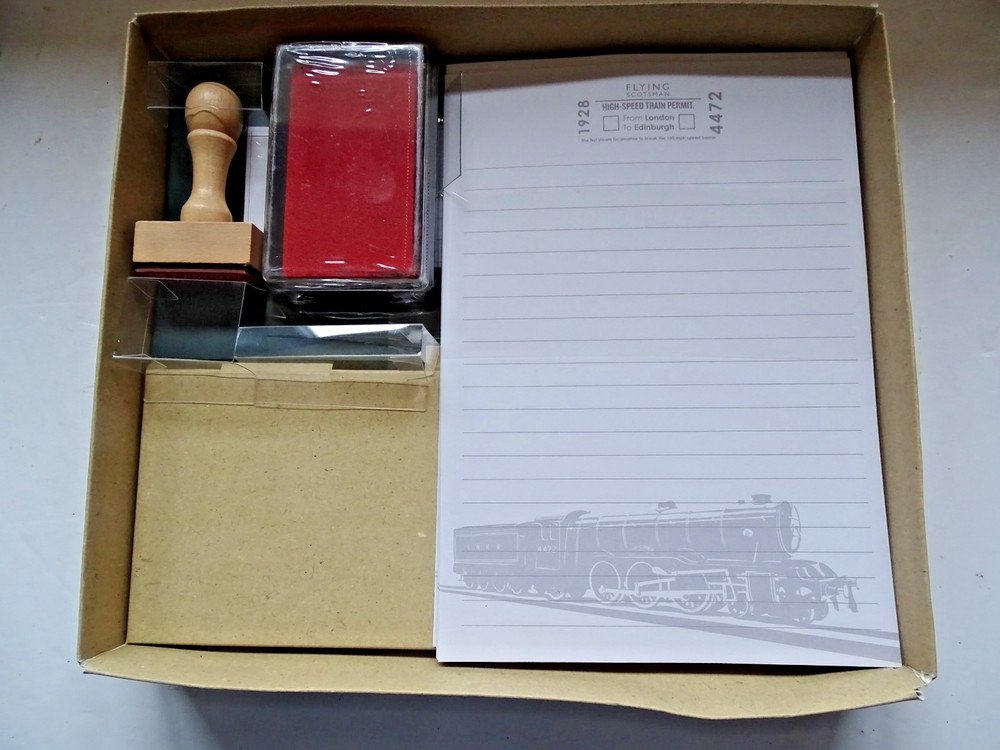 Marks & Spencer Flying Scotsman Writing Set - Railway Engine