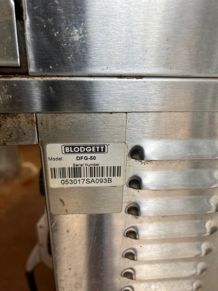 Blodgett DFG-50 Double Half Size Convection Oven