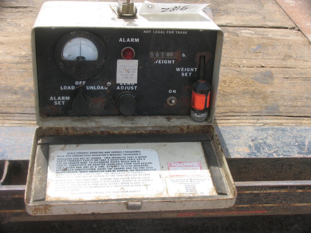 A&W Electronic Scale Feed Mixer