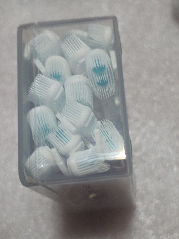 60 Mini Brushes-Disposable Toothbrushes with Cleaning Beads Mint and Flosses