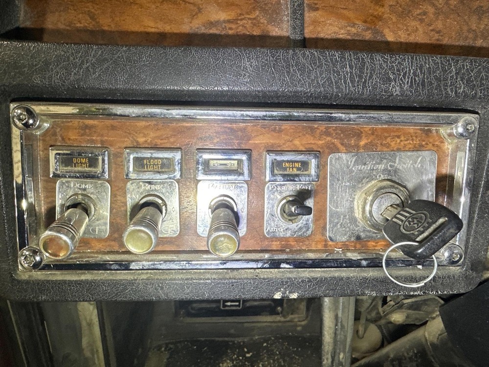 1987-2001 Kenworth T800 IGNITION Dash Panel - Used