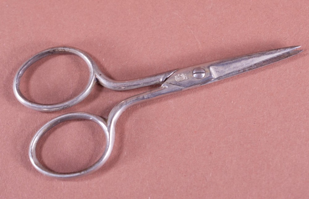 Vtg Solingen Germany Sewing Scissors 3 1/2"