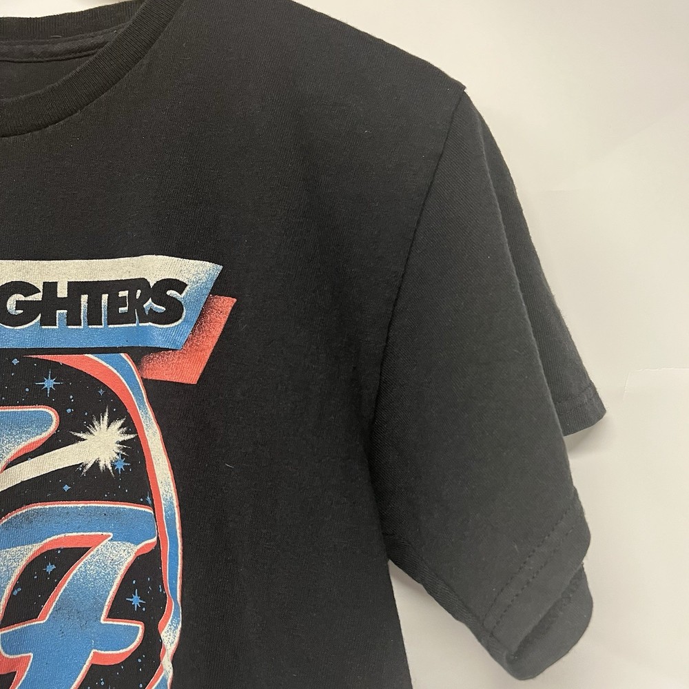 Foo Fighters Medium Band Tshirt -