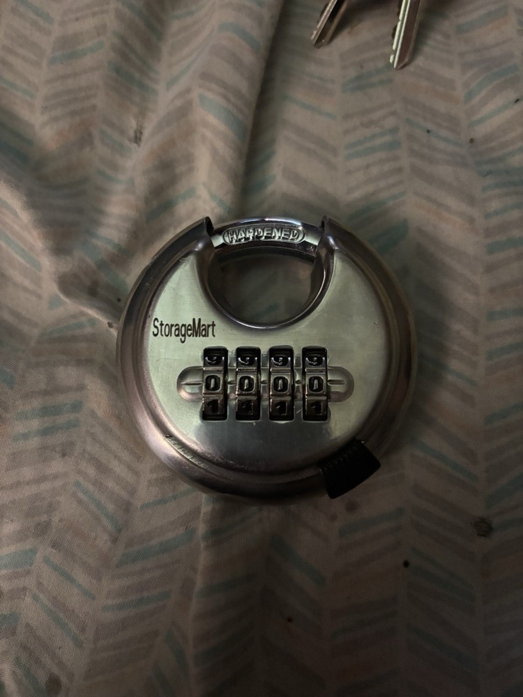 Hox Boron Shackle Combination Lock