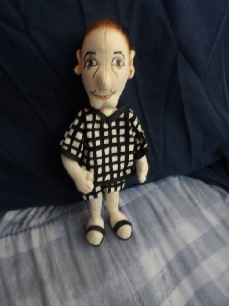 Haunted Doll, Eugene, Geeky, Smart, Tech-Savvy, Friendly, Good Guy