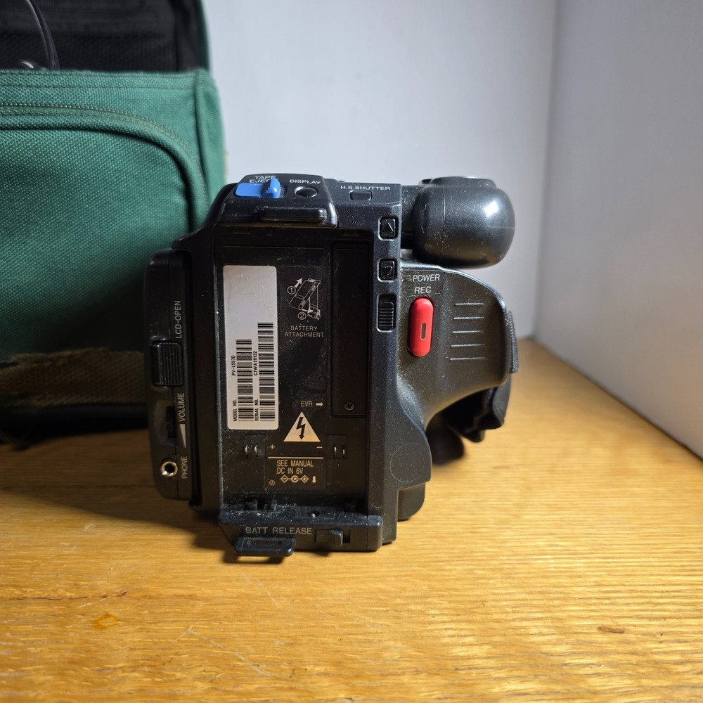 Panasonic PalmSight PV-L557D Camcorder Bundle! Read