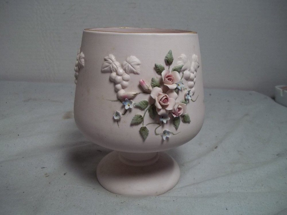 Lefton China Hand Painted Vase  1036