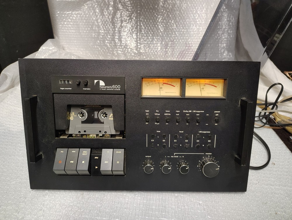 Nakamichi 600 cassette deck