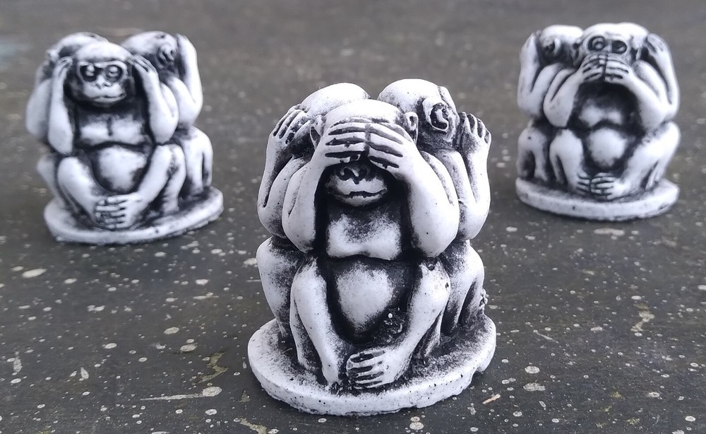 The three monkey decorate the table