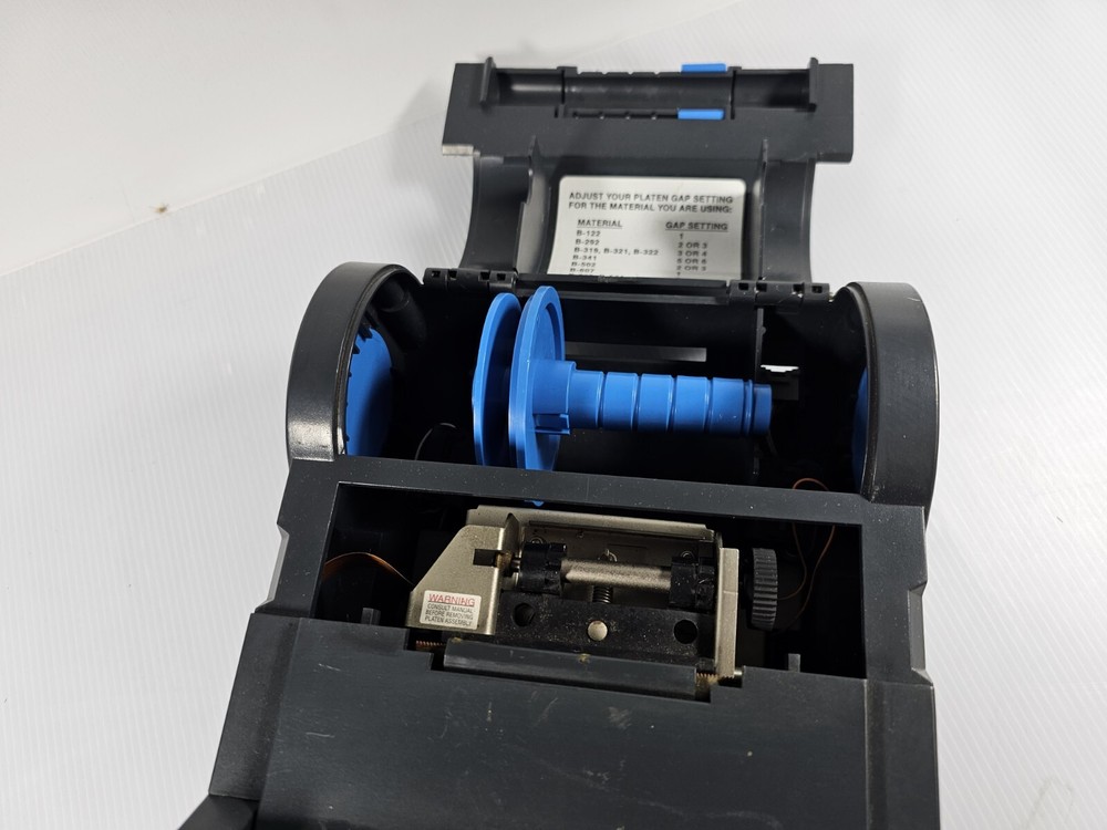 Brady LS2000 Labeling System Portable Printer, 4 Line Display TURNS ON READ