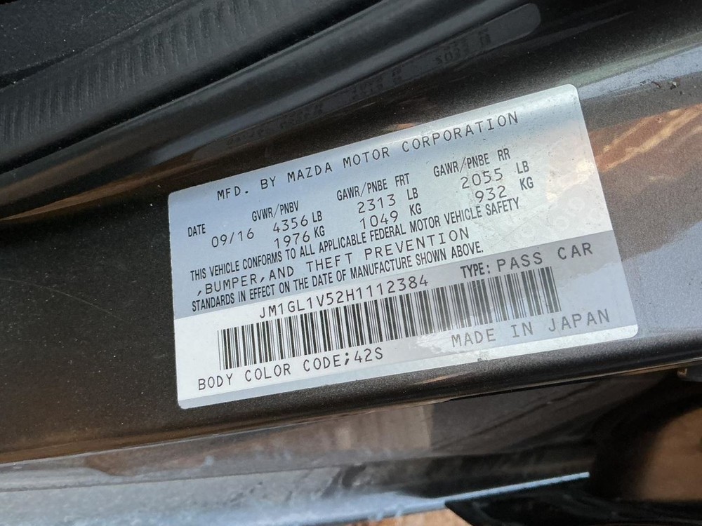 6 2017 Glove Box 4941200