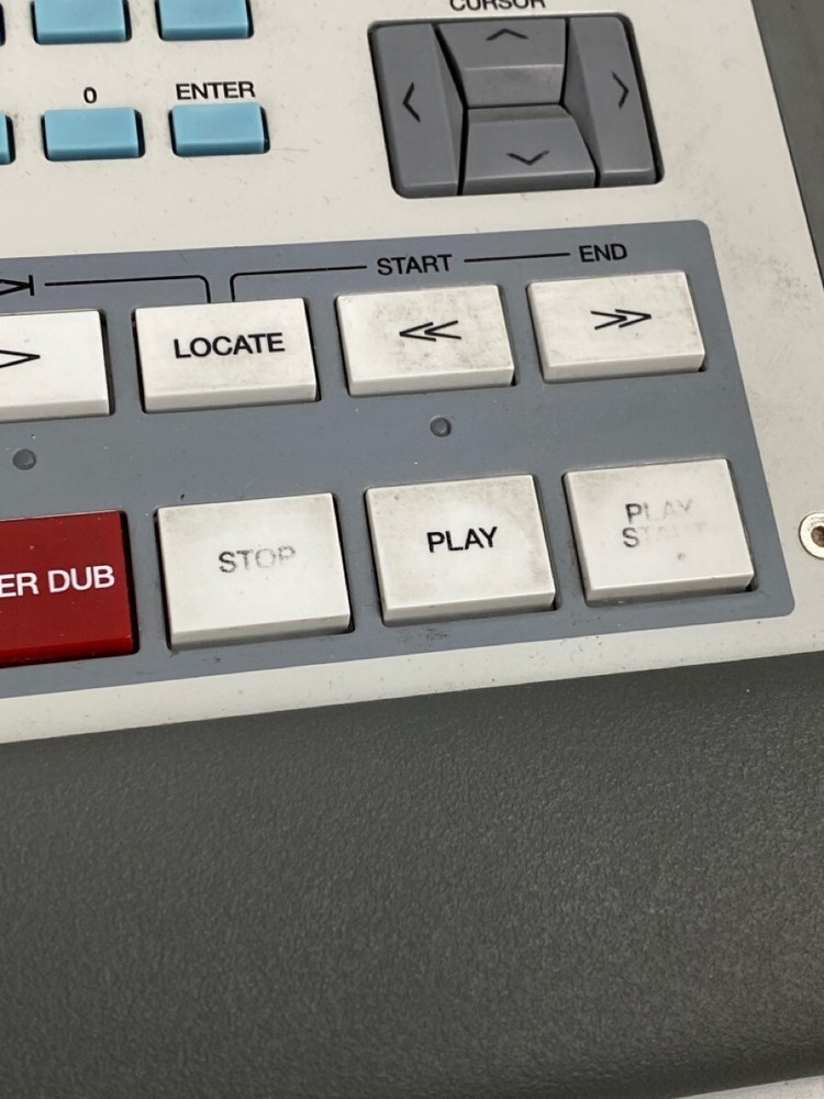 Akai Professional MPC Renaissance Sampling Sequencer Controller Audi (AP2030088)