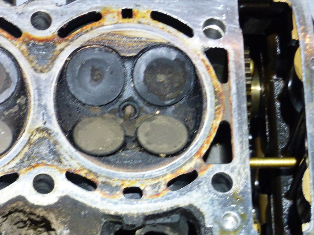 GENUINE TRIUMPH T509 COMPLETE CYLINDER HEAD