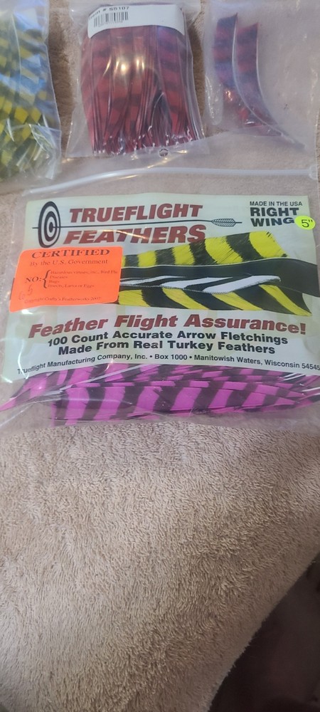 True Flight RH Wing Shield Cut 5" Feathers