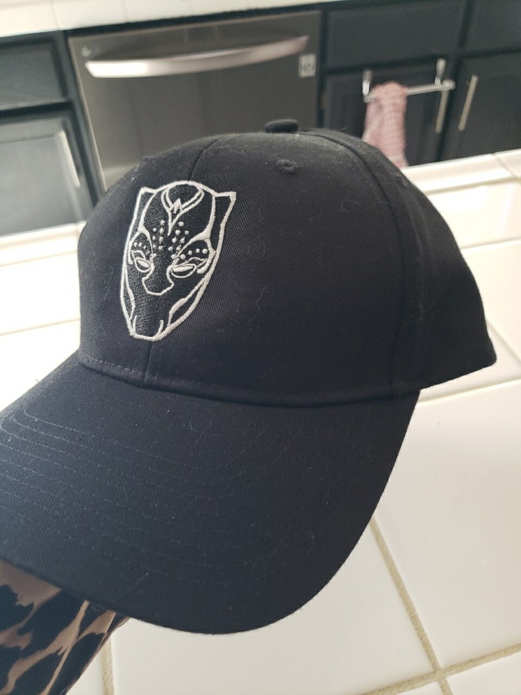 BLACK PANTHER: WAKANDA FOREVER- MARVEL STRAPBACK HAT