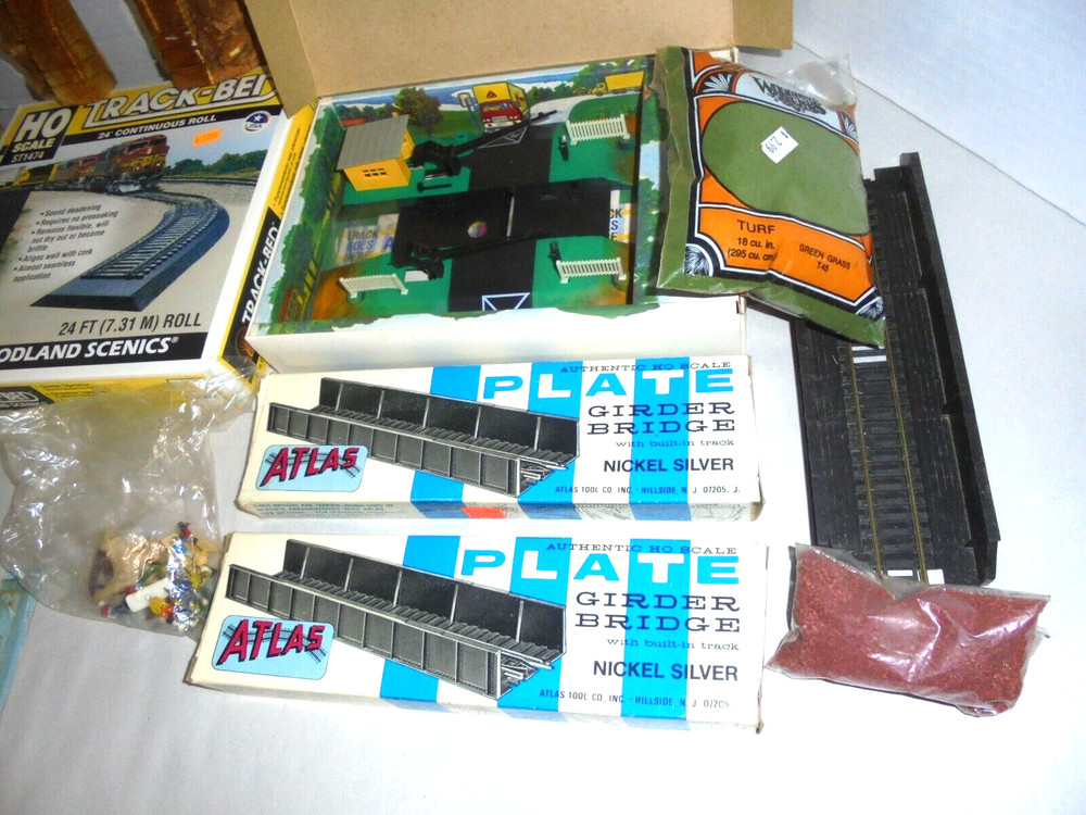 HO SCALE TRAIN ACCESSORY LOT GREAT FOR MAKING A TRAIN LAYOUT