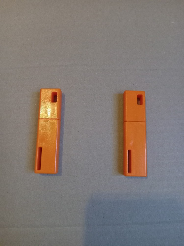 ust SparkForce Fire Starter with Durable Construction for Camping, Set Of 2