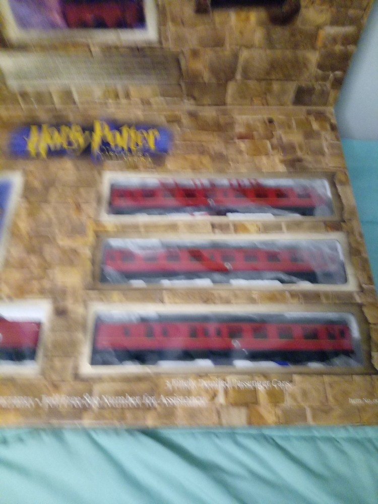 2001 Harry Potter HOGWARTS EXPRESS Bachmann HO Train Set
