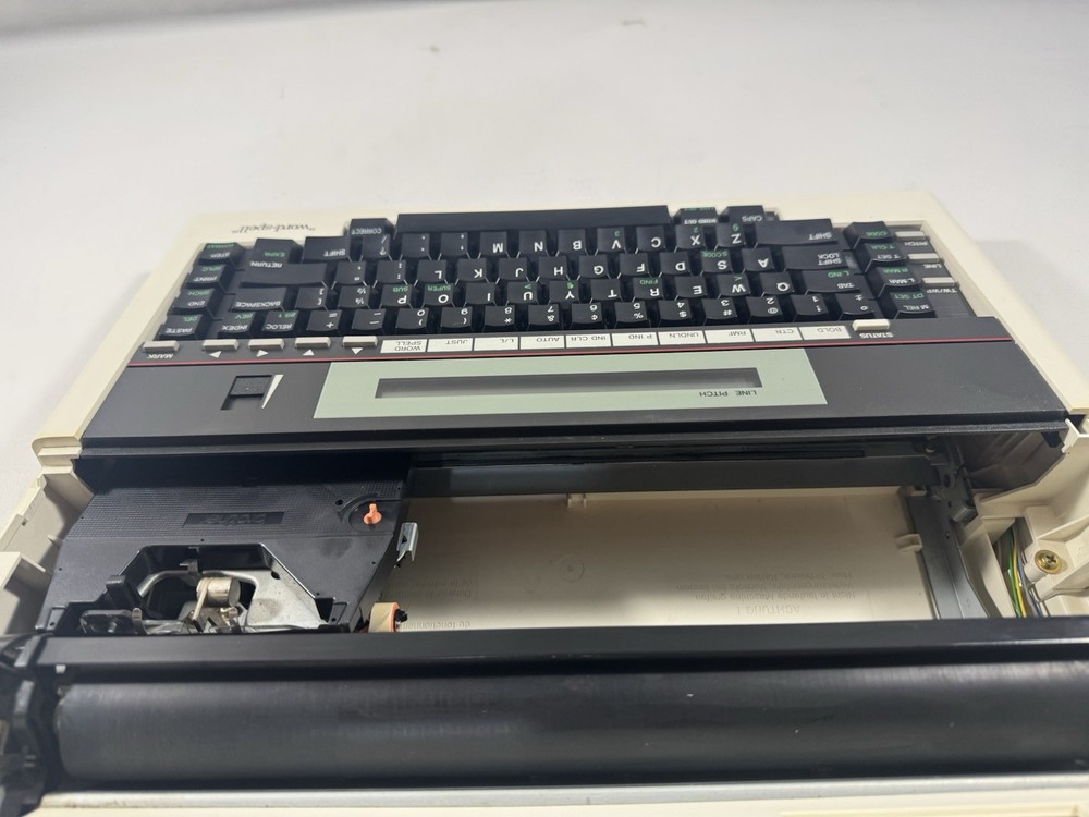 Brother Correctronic 360 Word Processing Typewriter W/EX Ribbon & Wheel Tested