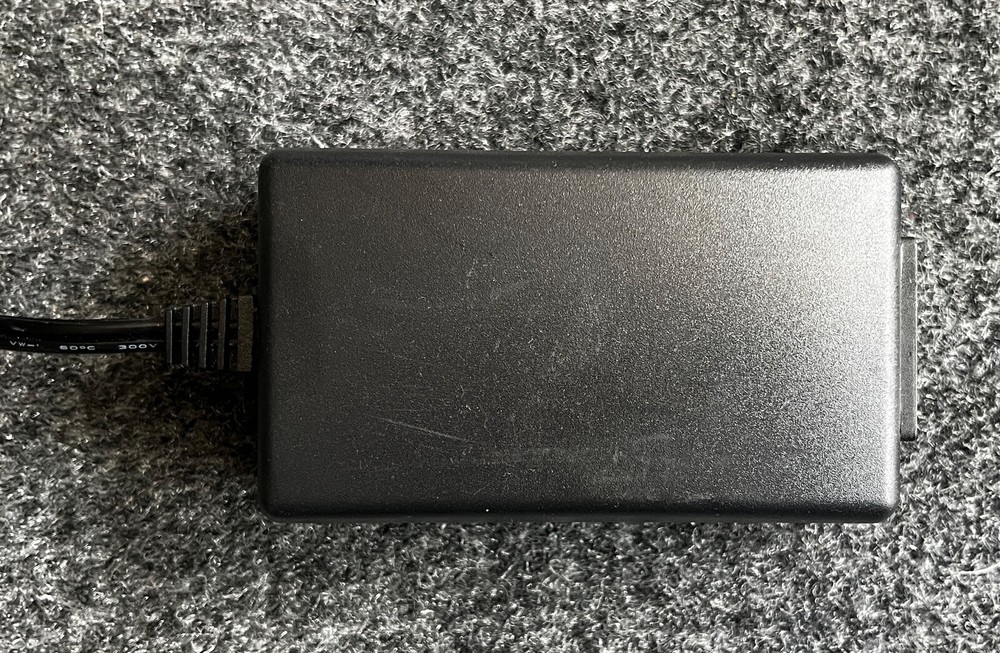 Extron P/2 DA2 Plus Versa Tools 2-Output VGA Distribution Amplifier w/IEC