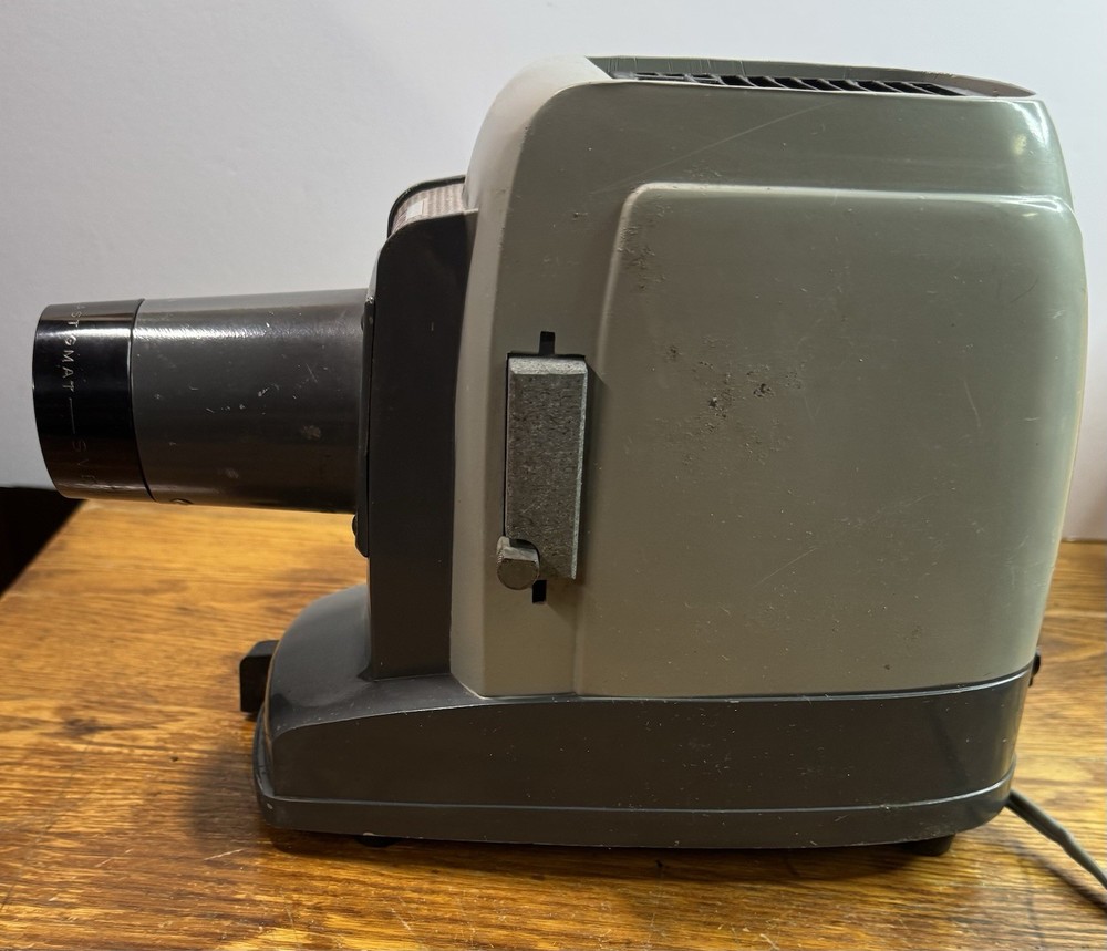 Skyline SVE Model No 64442 Vintage Projector-Working